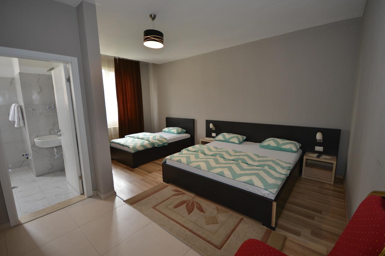 Hotel Veri Peshkopi Esterno foto